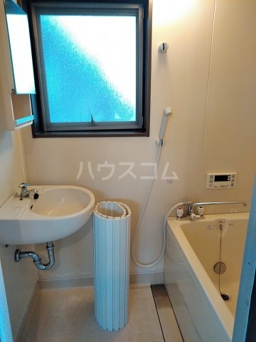 13/30 浴室
