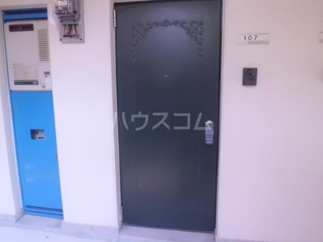 8/18 玄関