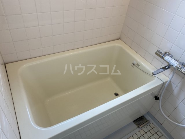 13/30 浴室