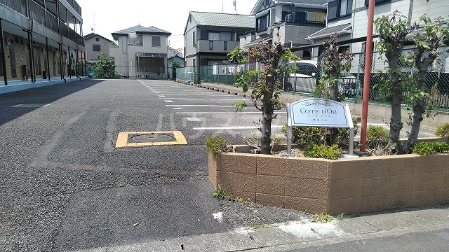 20/28 駐車場