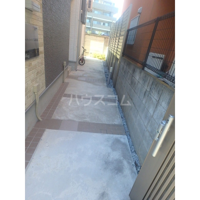 2/11 エントランス