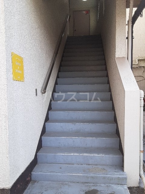 2/3 エントランス