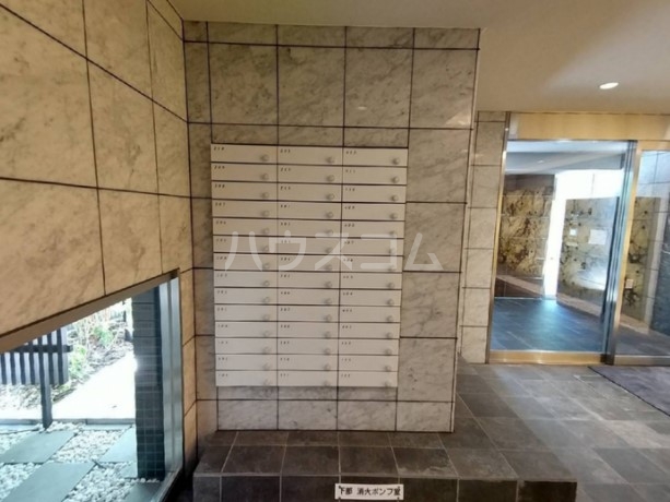 15/19 エントランス