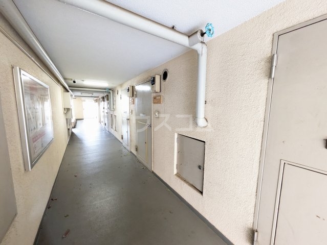 2/3 エントランス