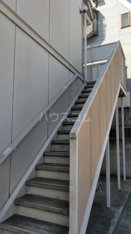 25/30 エントランス