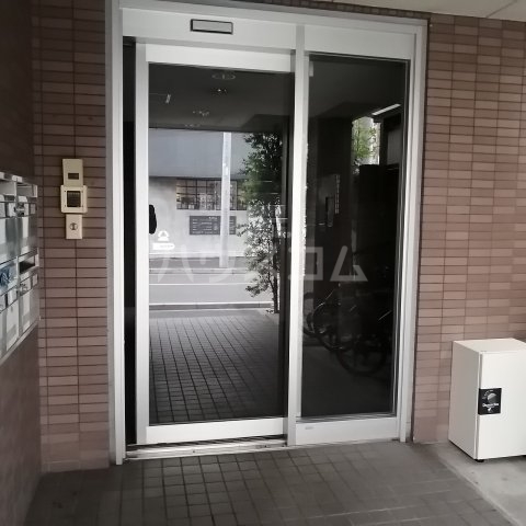 20/28 エントランス