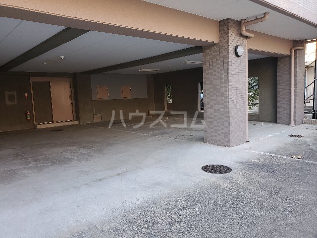 19/27 駐車場