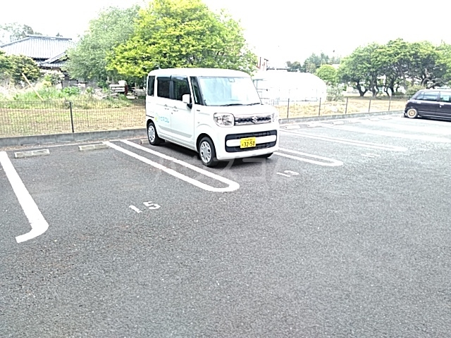 2/5 駐車場