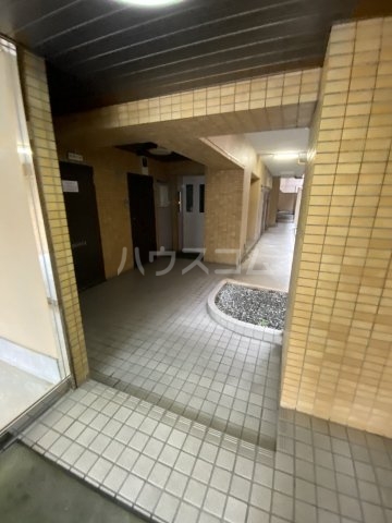 22/30 エントランス