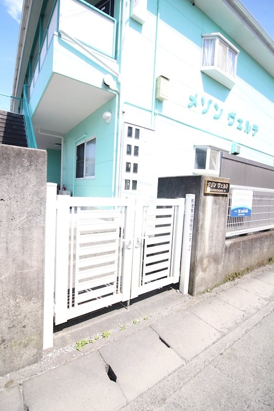 22/30 エントランス