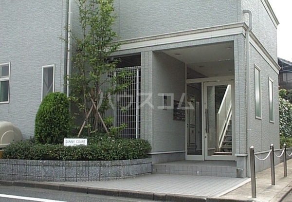 21/23 エントランス