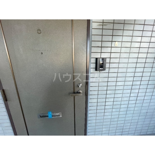 2/3 エントランス