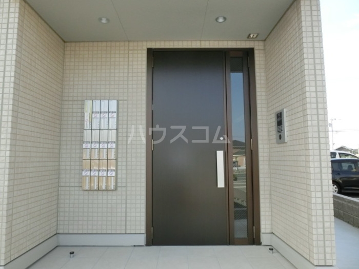 17/25 エントランス