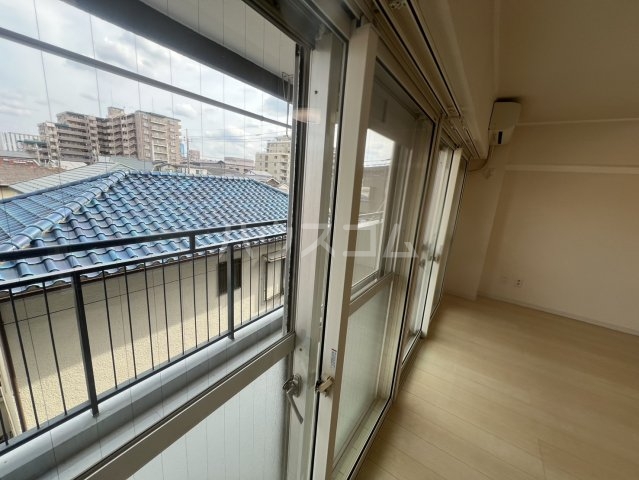 23/30 バルコニー