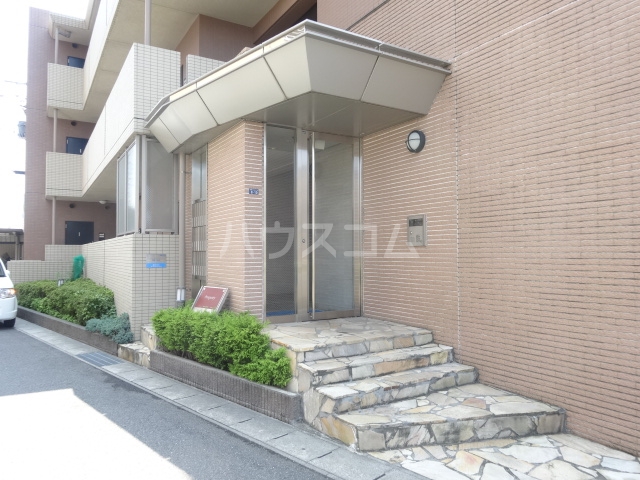 19/26 エントランス