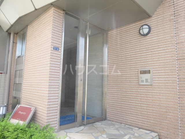 20/26 エントランス