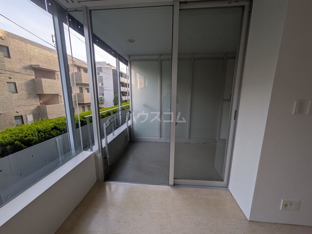 23/30 バルコニー