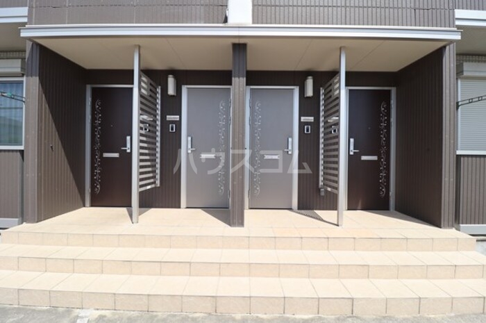 17/19 エントランス