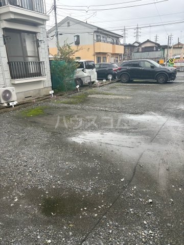 2/3 駐車場