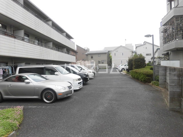 22/30 駐車場