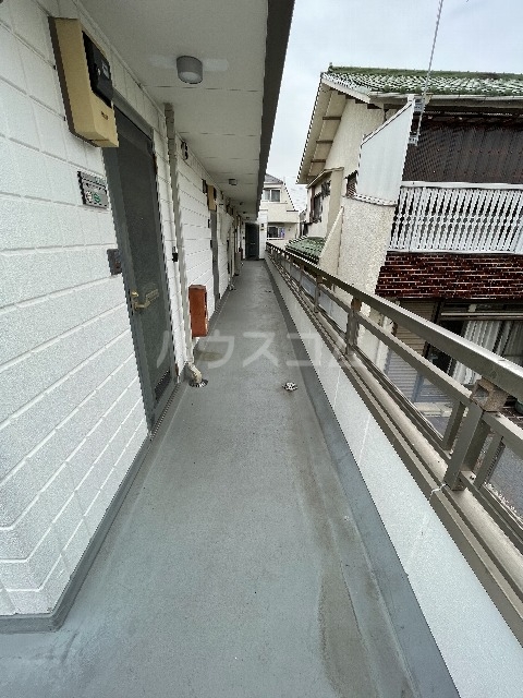 21/30 エントランス