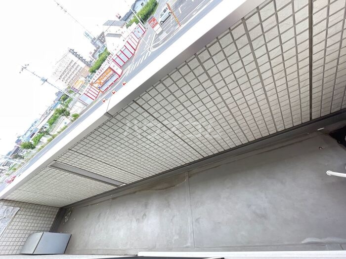 13/21 バルコニー