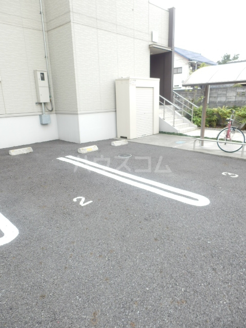 22/30 駐車場