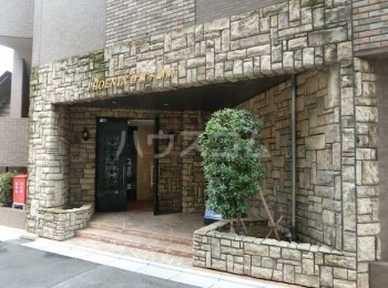 22/27 エントランス