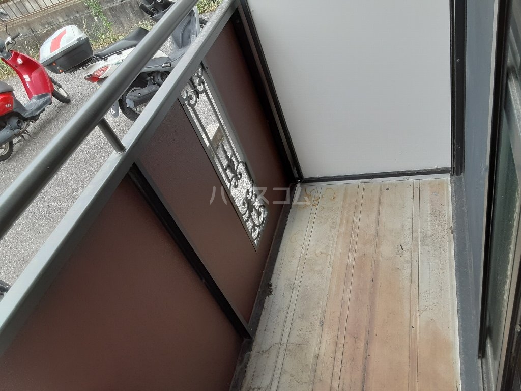 17/23 バルコニー