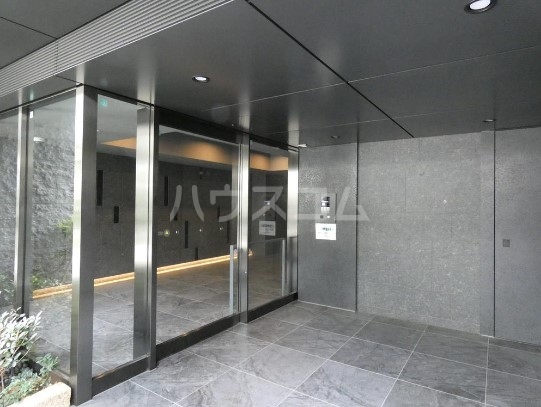 14/21 エントランス