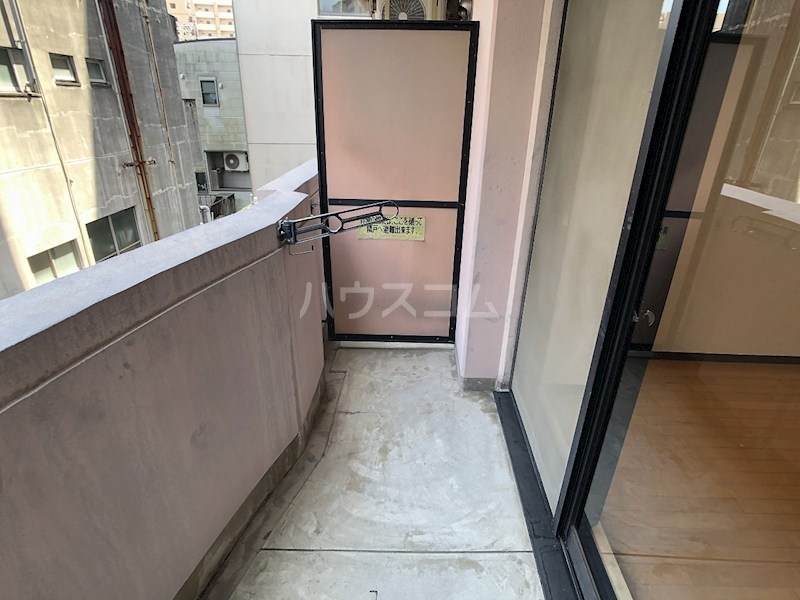 23/30 バルコニー