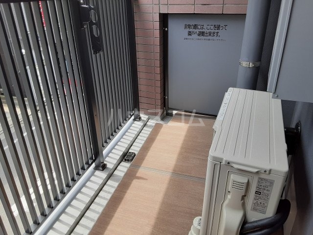 22/27 バルコニー