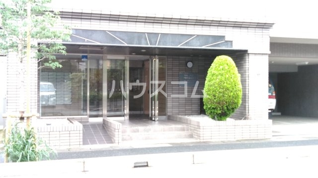 16/26 エントランス