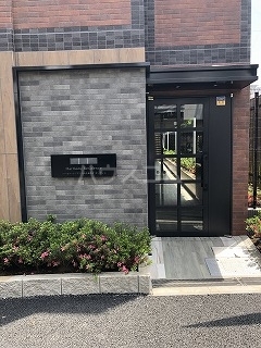 21/29 エントランス