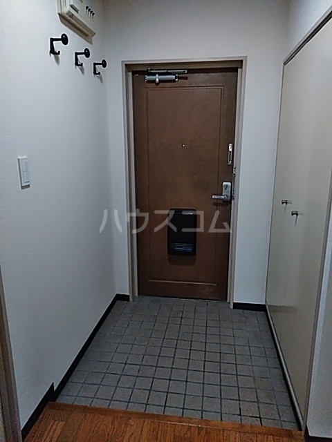 14/30 玄関