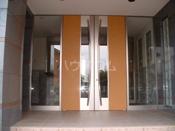 21/28 エントランス