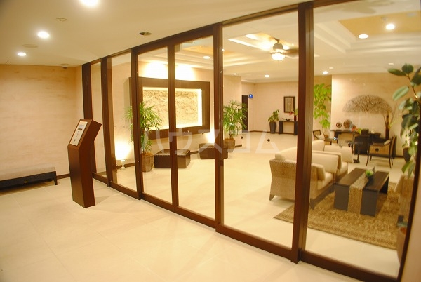 20/29 エントランス