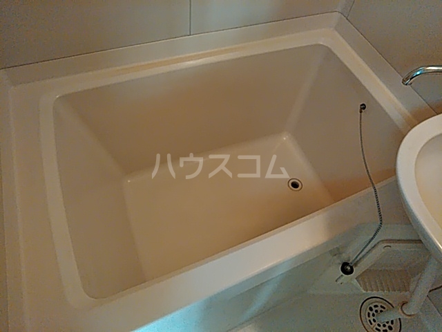 13/28 浴室