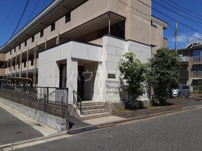 2/4 エントランス