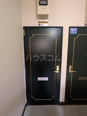 13/30 玄関