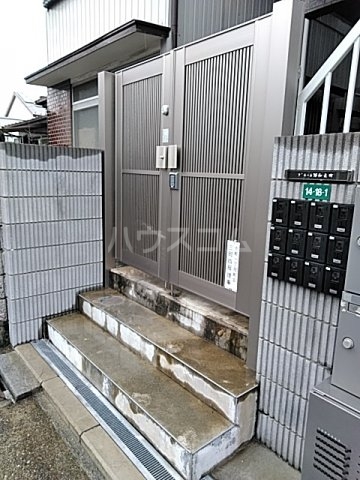 21/26 エントランス