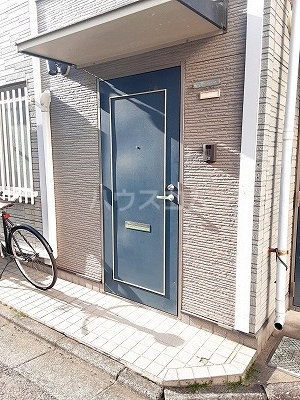 25/30 エントランス