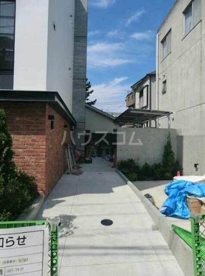 16/26 エントランス