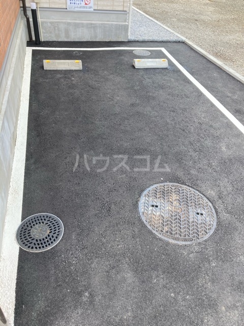 23/30 駐車場