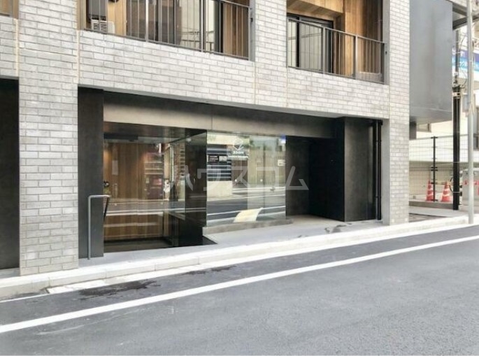 15/26 エントランス