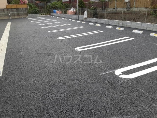 28/30 駐車場