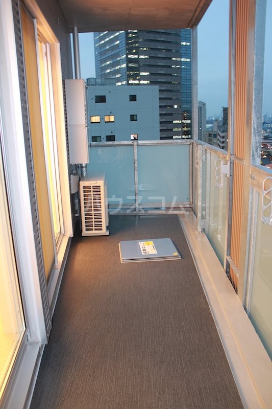 13/18 バルコニー