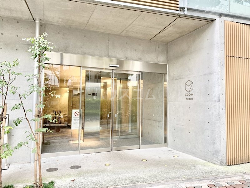 18/18 エントランス