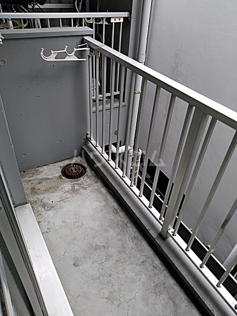 20/30 バルコニー