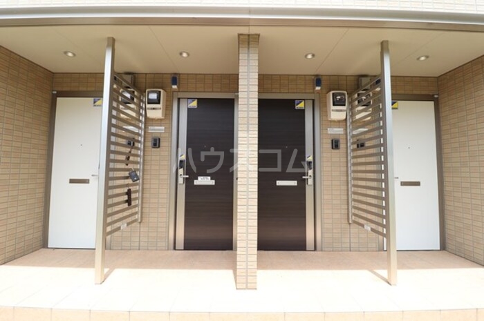 19/25 エントランス